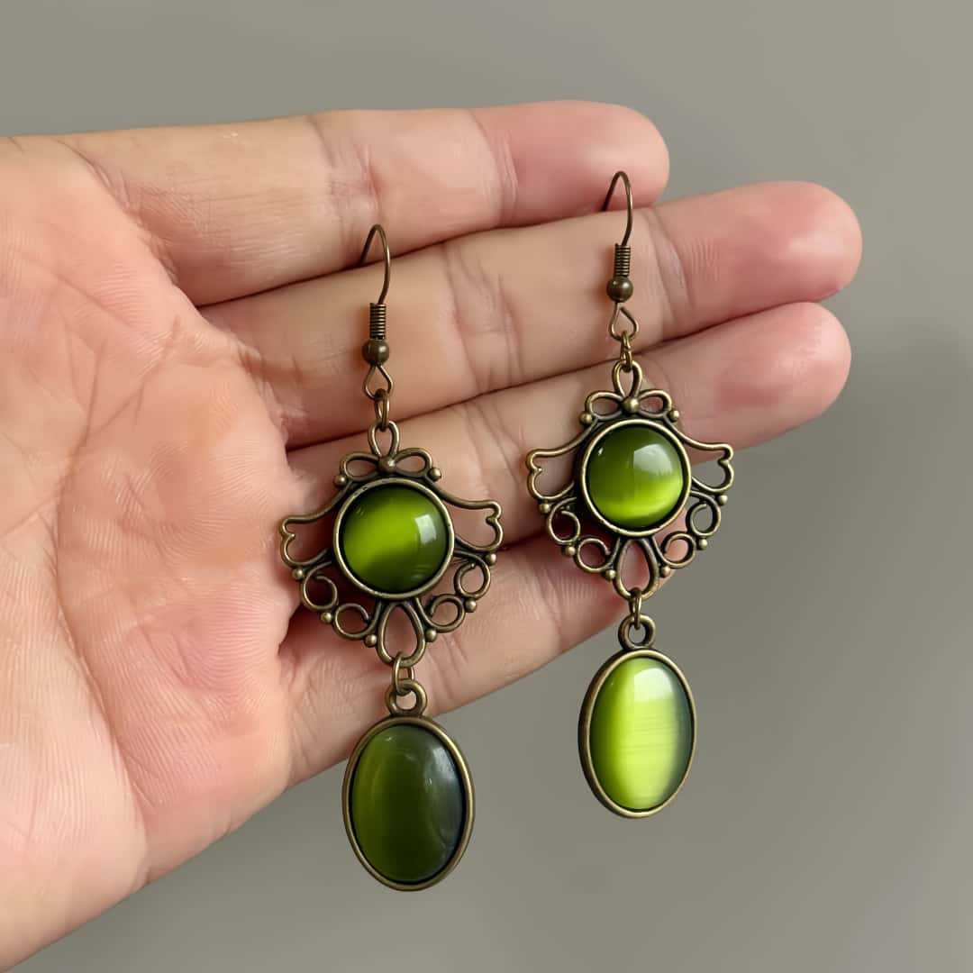 레트로 빅토리아 시대 속이 빈 레이스 그린 오팔 댕글  - Women'S Victorian Era Accessories 리뷰 및 가격