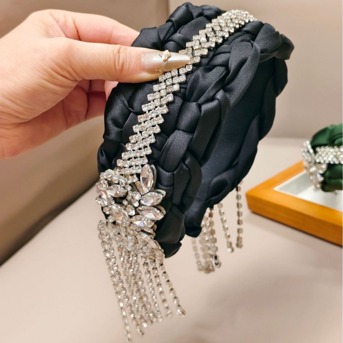 핫세일 고급 수공예 라인스톤 태슬 꼬임 헤어밴드 여성용 - Women Accessories Sale 리뷰 및 가격